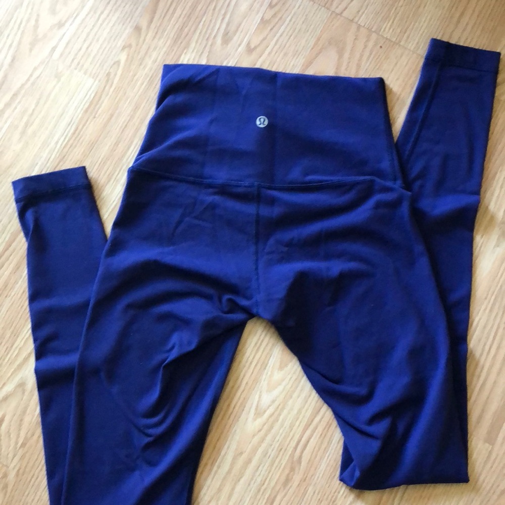 Sold sold Lululemon wunderunder 4. SOLD on merc